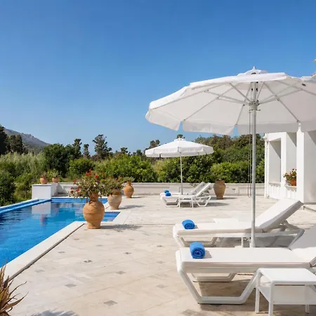 Villa Cypress With Private Pool And Mountain Views